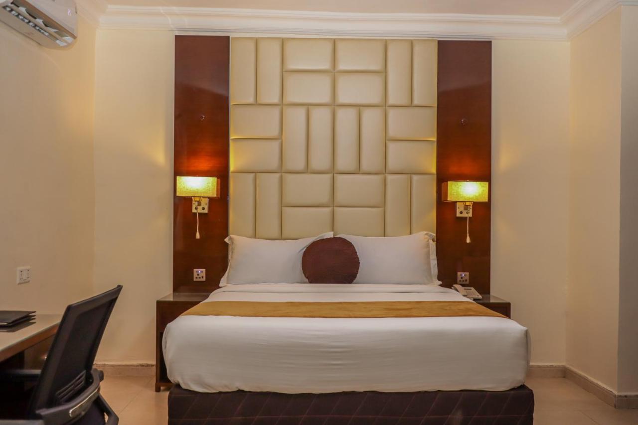 De Rembrandt Hotels And Suites Икея Экстерьер фото