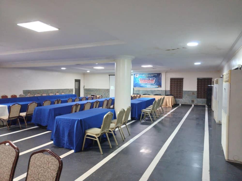 De Rembrandt Hotels And Suites Икея Экстерьер фото