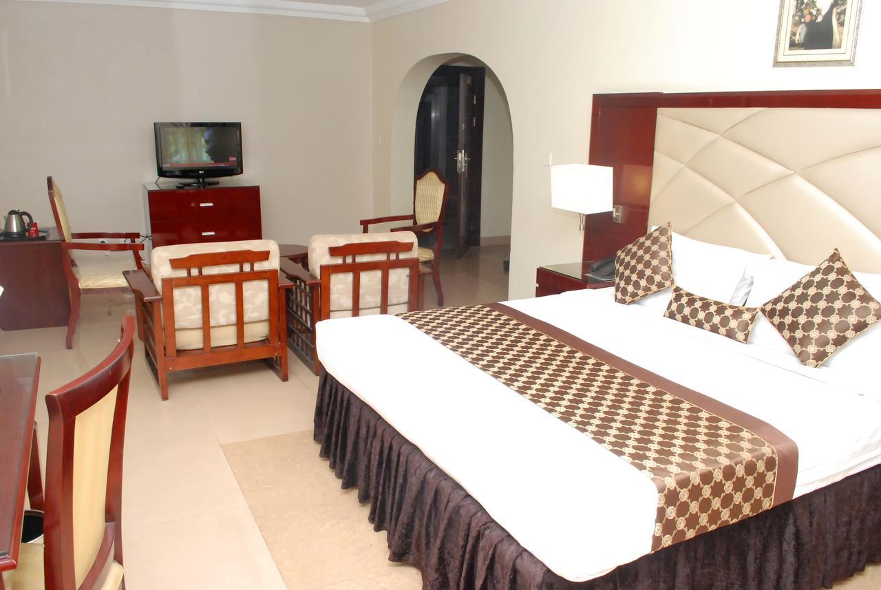 De Rembrandt Hotels And Suites Икея Экстерьер фото