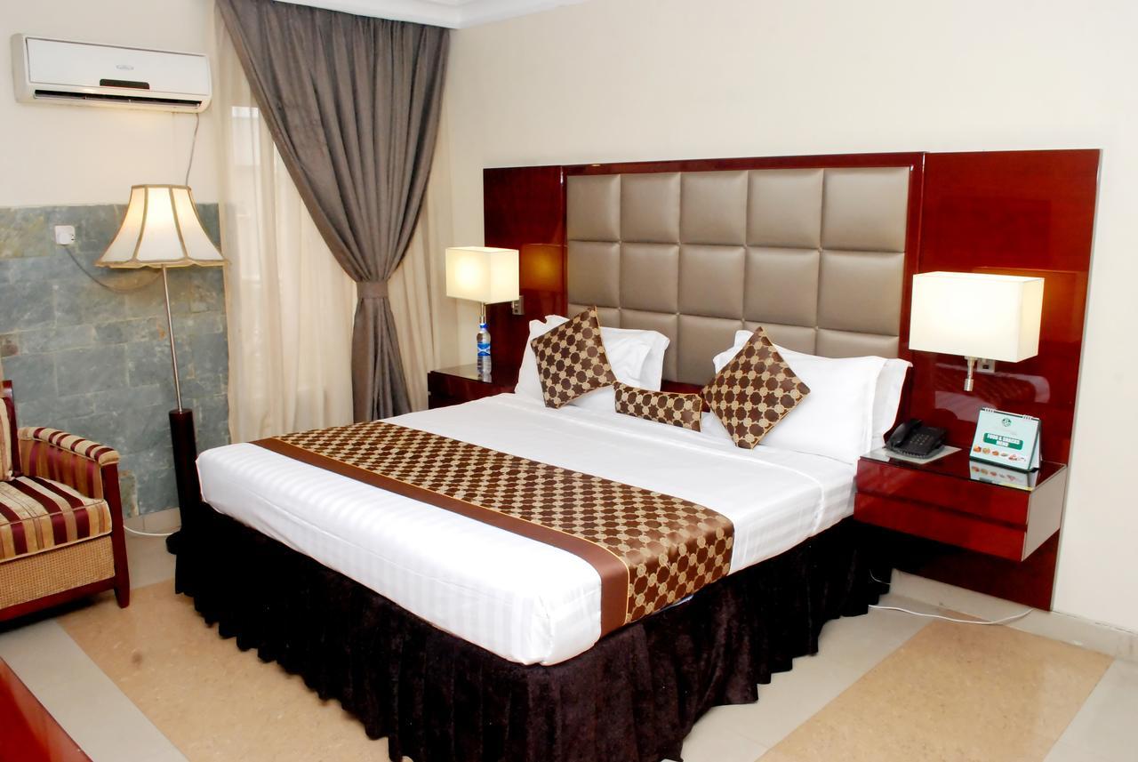 De Rembrandt Hotels And Suites Икея Экстерьер фото