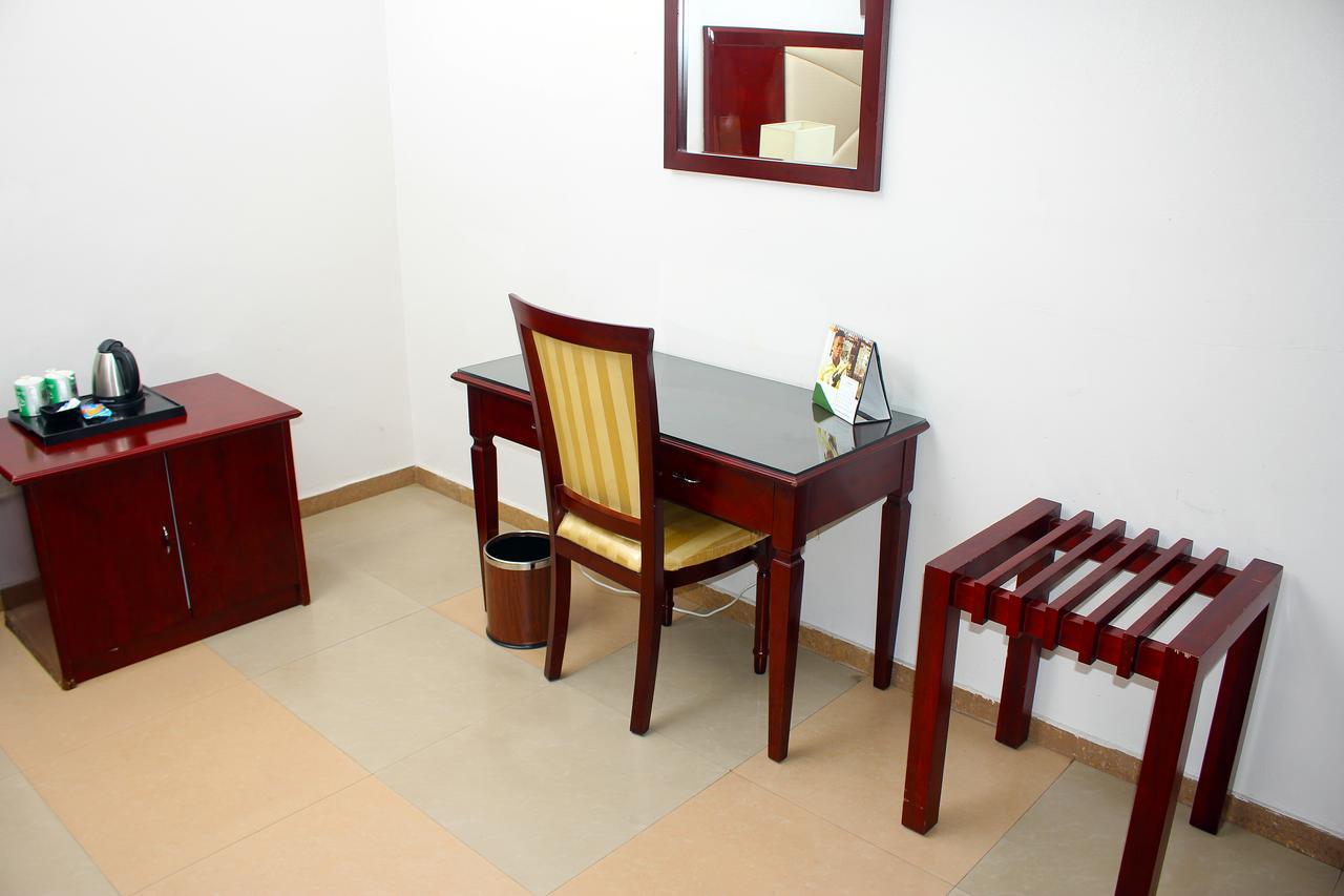 De Rembrandt Hotels And Suites Икея Экстерьер фото