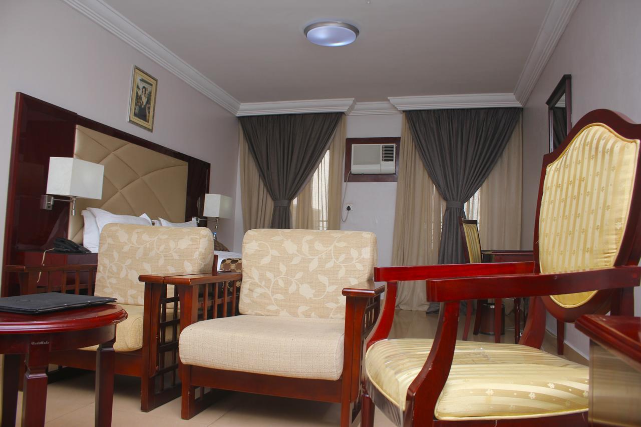 De Rembrandt Hotels And Suites Икея Экстерьер фото