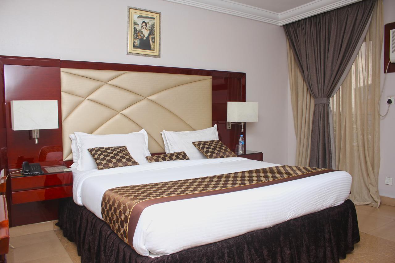 De Rembrandt Hotels And Suites Икея Экстерьер фото